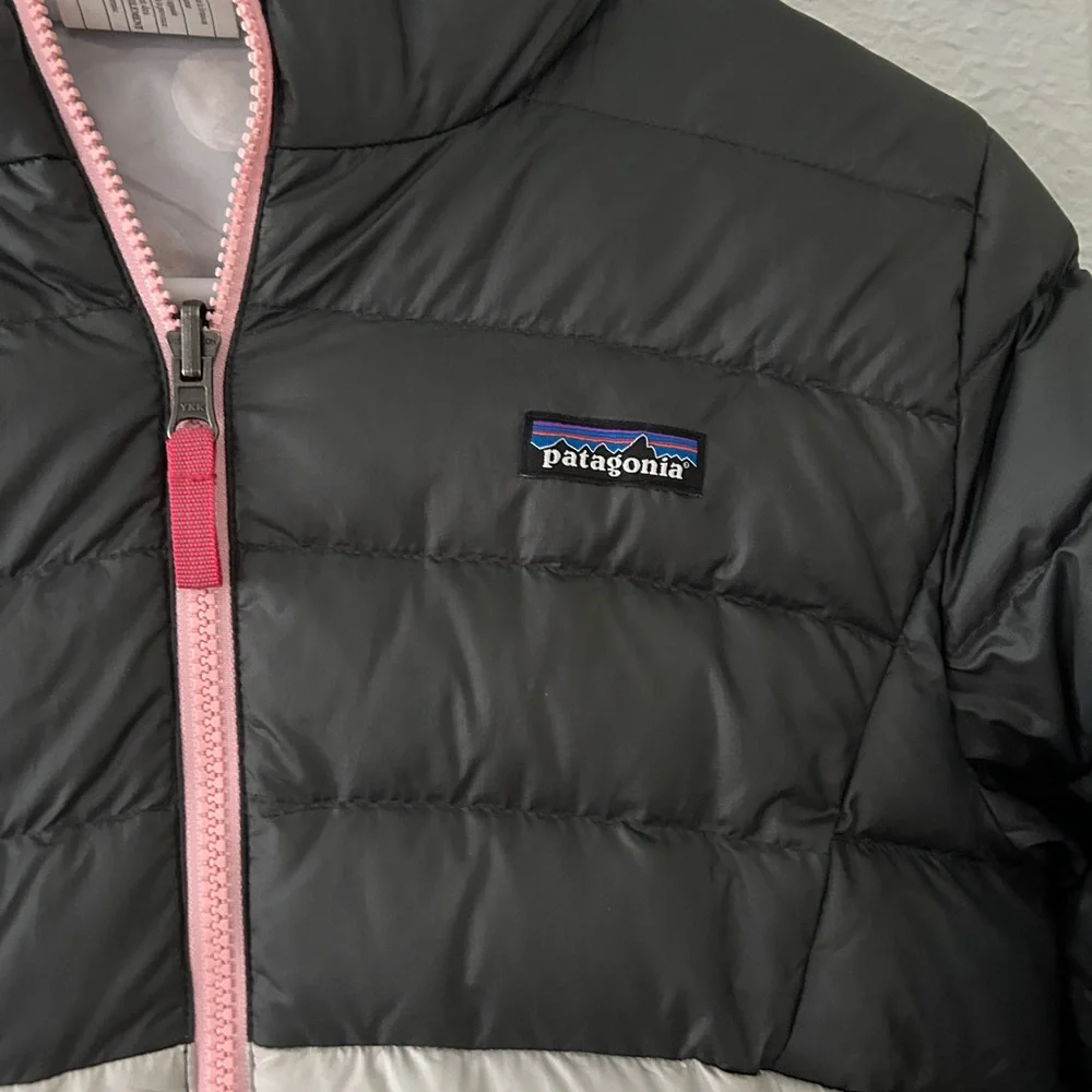 Patagonia Kids' Reversible Down Sweater™ Hoody - Picture 2 of 4
